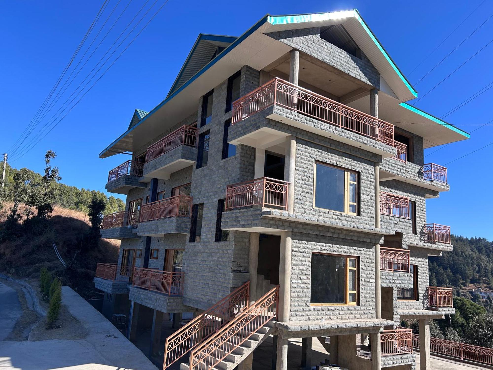 Shalom Hillcrest Inn Шимла Екстериор снимка