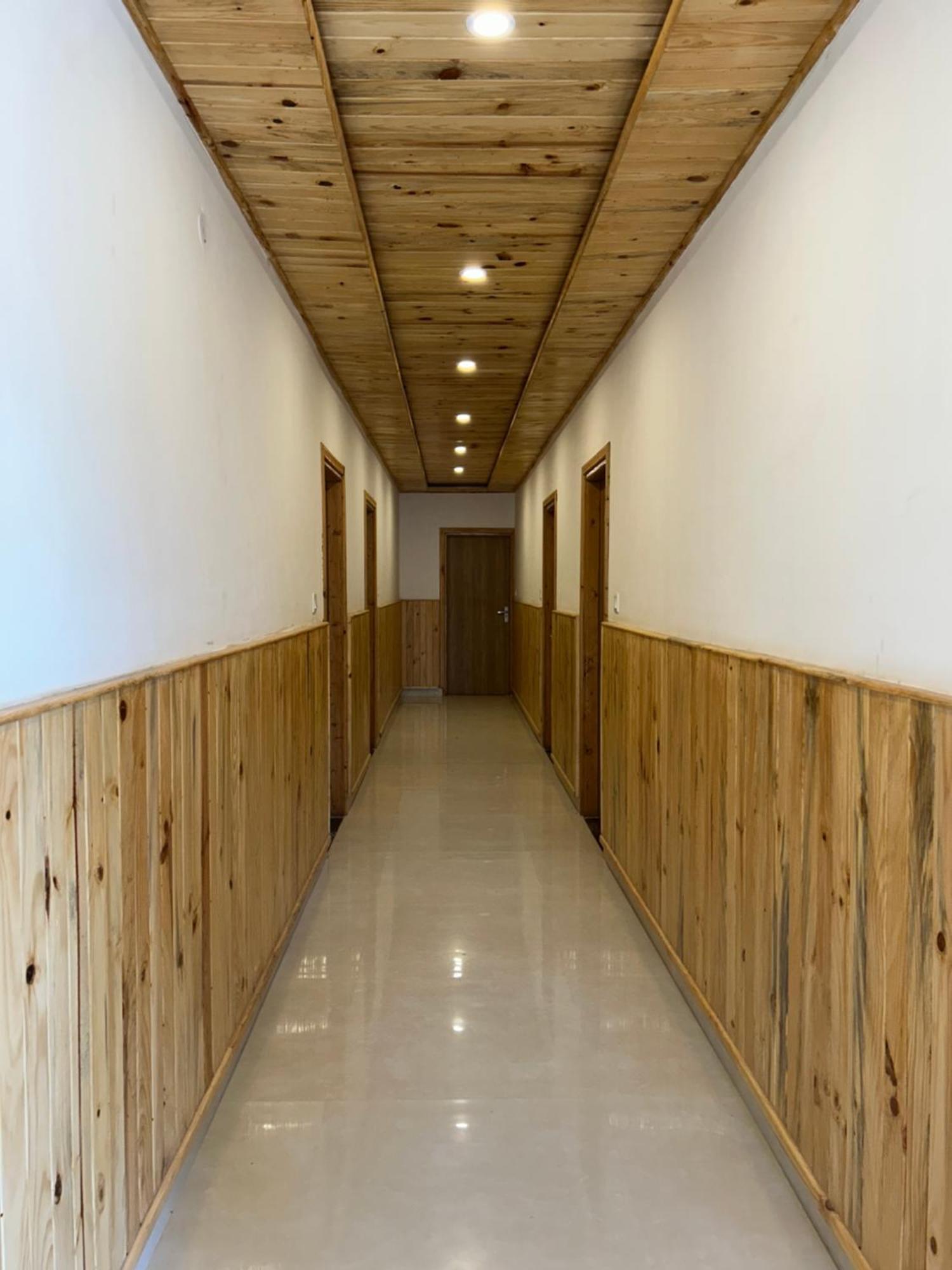 Shalom Hillcrest Inn Шимла Екстериор снимка