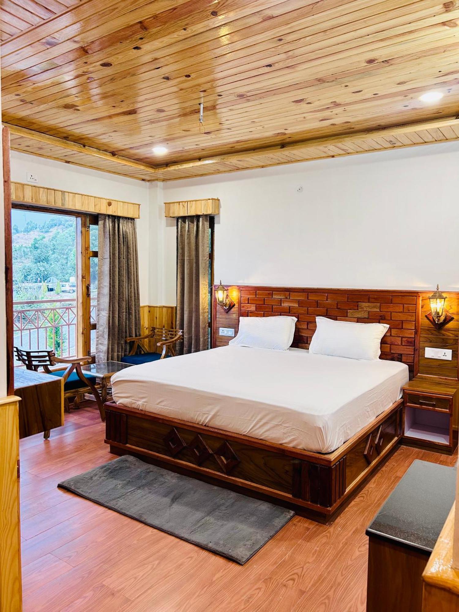Shalom Hillcrest Inn Шимла Екстериор снимка